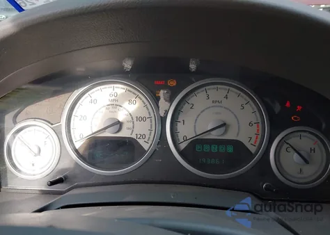 2008 Chrysler Town & Country Touring z USA, uszkodzony, nr VIN 2A8HR54P58R745110